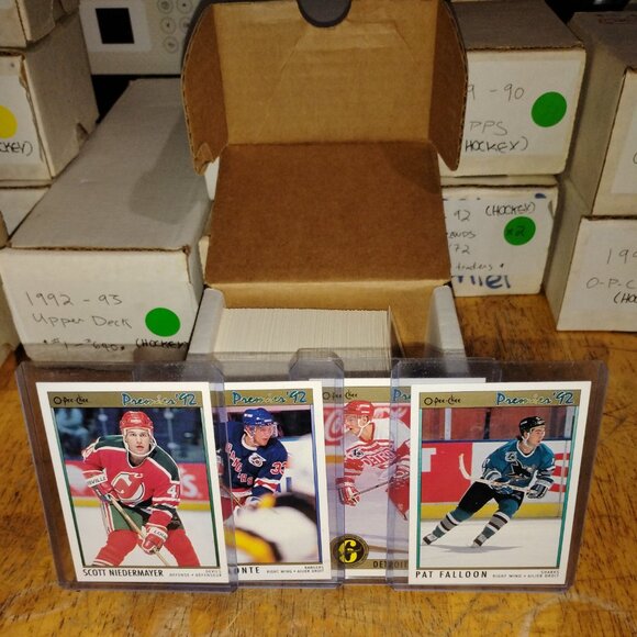 Hockey Mystery Packs - Picture 6 of 12